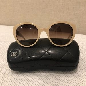 New Authentic Chanel Retro Sunglasses